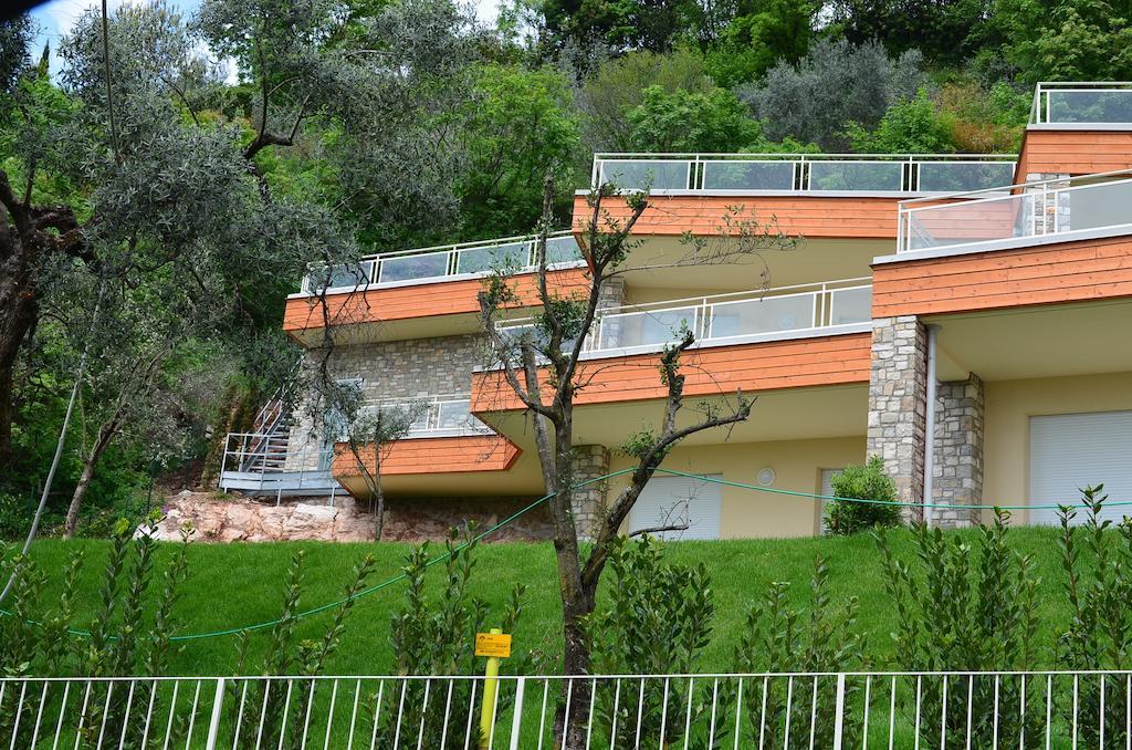 Residence Il Poggio Al Sole Toscolano Maderno Exterior foto